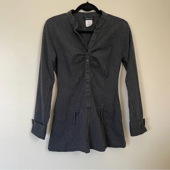 Fleurish | Black and White Pinstripe Button down | Size Small - Picture 1 of 11